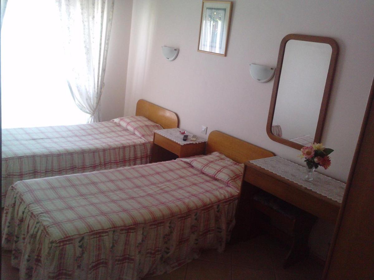 Bed and Breakfast Residencial Nosso Paraiso Quarteira Pokój zdjęcie